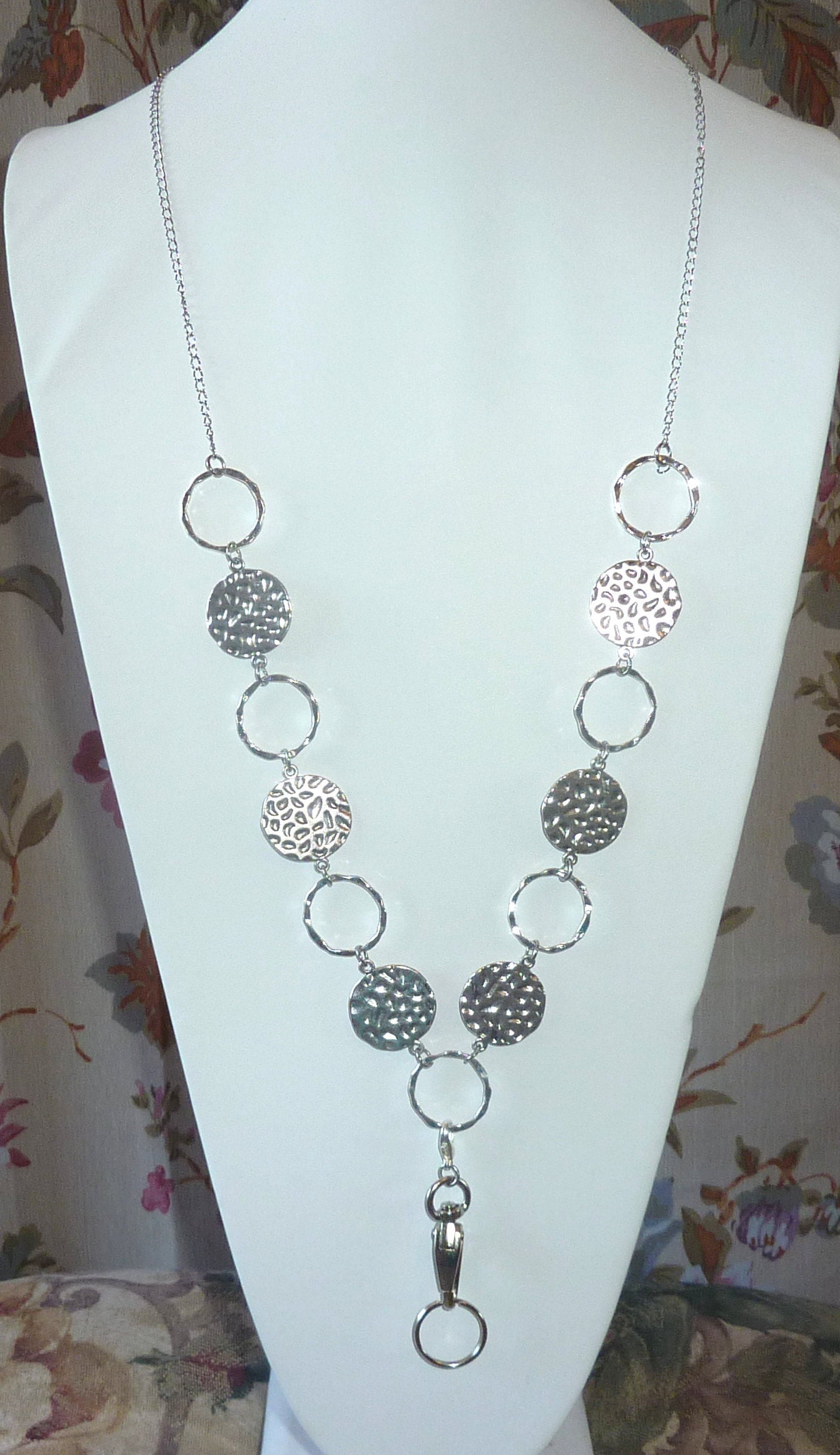 Hammered Disc Shapes Fashion Lanyard 34" Breakaway Magnetic Clasp